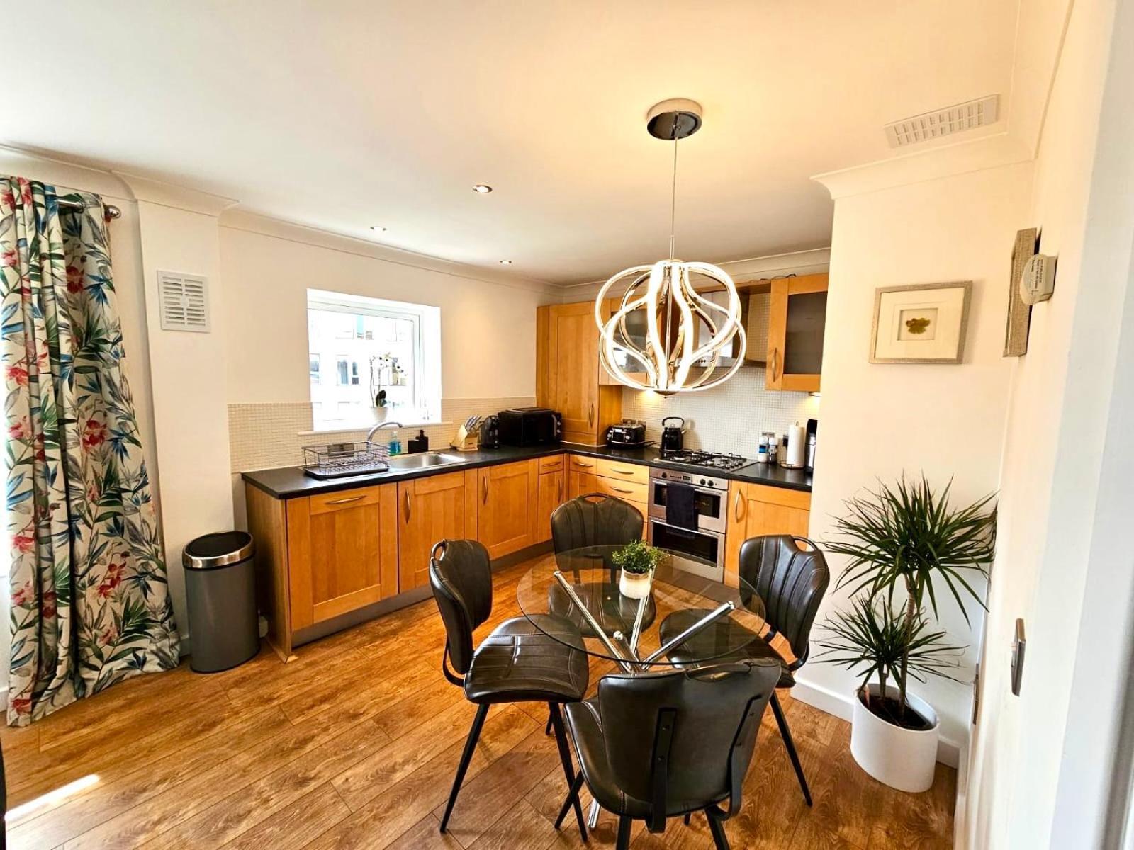 Kiwi Tree Serviced Apartment CBG Buitenkant foto